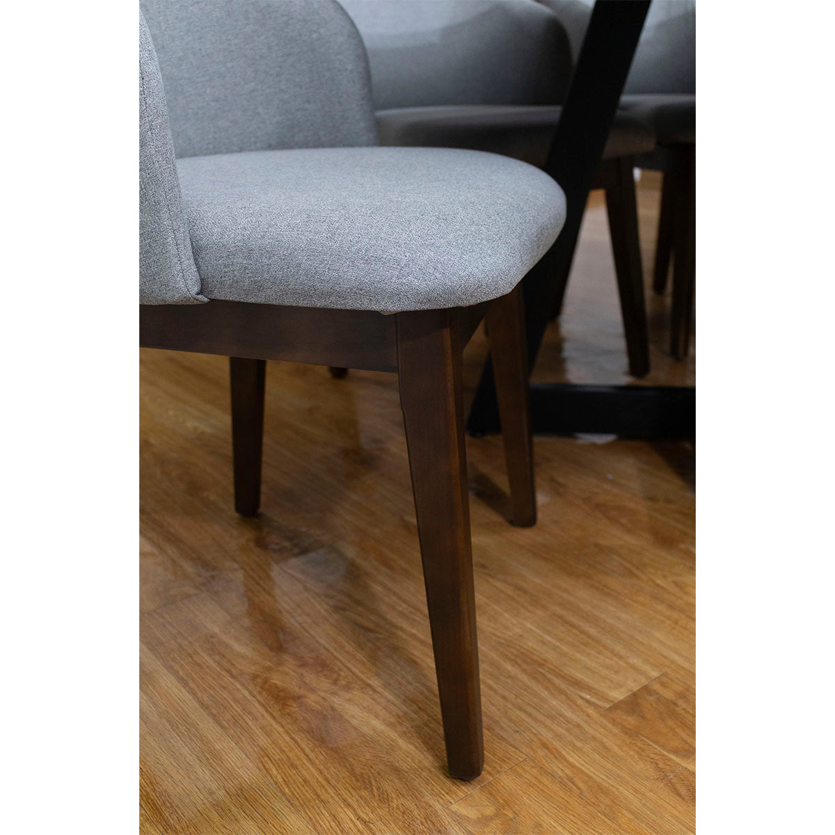 COMEDOR 6 SILLAS ARUMA NEGRO